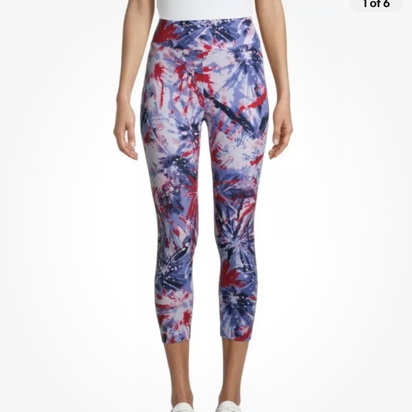 Way To Celebrate Women’s Americana Capris Leggings SizeXXL/2X/20 NEW - Picture 1 of 6